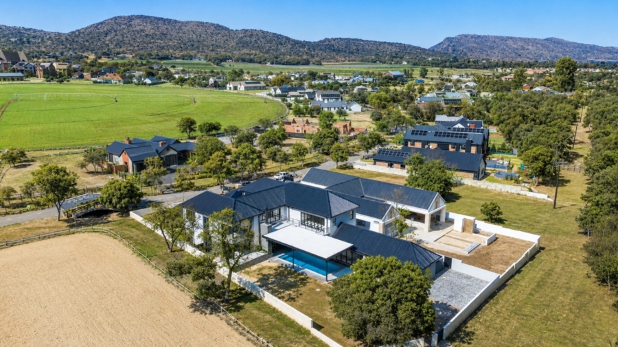 5 Bedroom Property for Sale in Meerhof North West